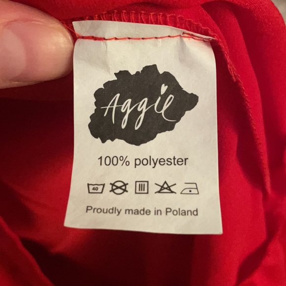 Red Off The Shoulder Dress NWT - Picture 2 of 2